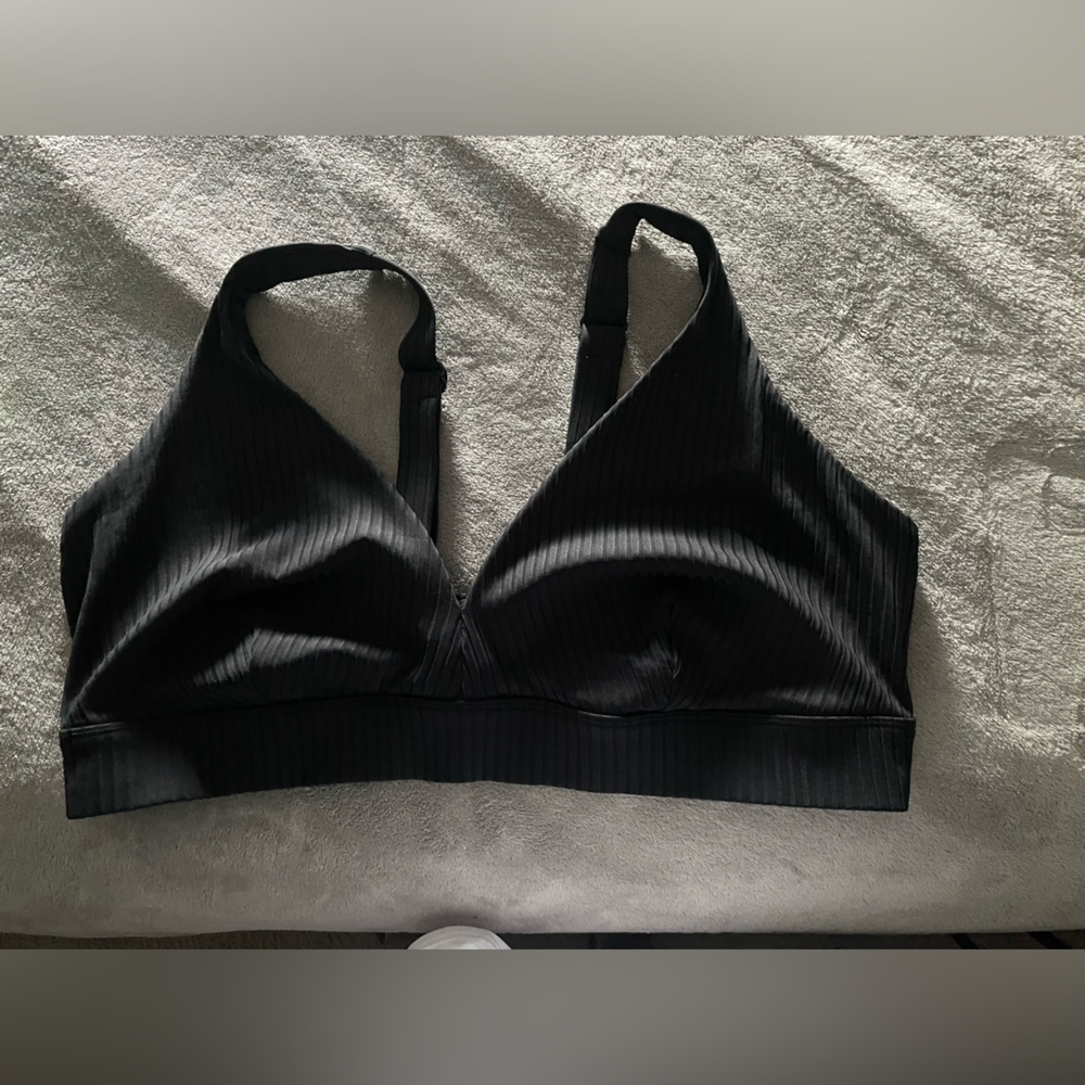 NWOT PLUS SIZED BLACK BIKINI TOP
